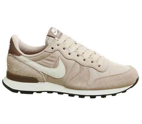 nike beige weiß schuhe|weiße sneaker für damen.